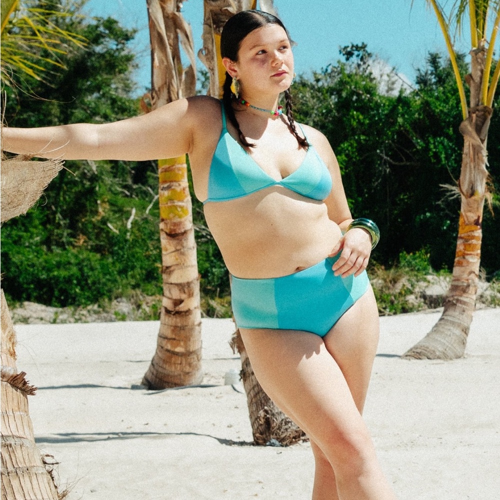 NWOT Parade Blue Crush Triangle Bikini Top (US M) and Boyshort Bottoms (US S)
